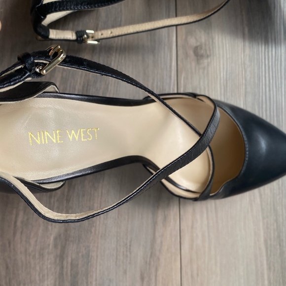 Nine West Heels with Cross Strap Black 7.5 - Picture 10 of 11